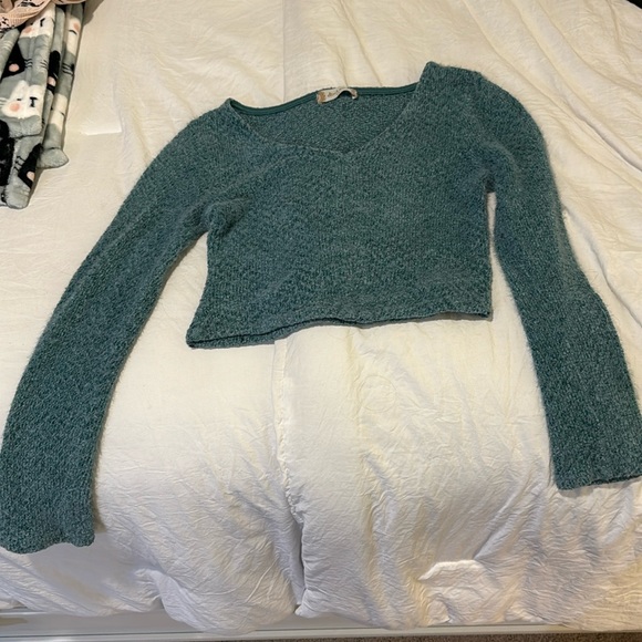 Altar’d State blue v-neck cropped long sleeve sweater size xs - Picture 2 of 4